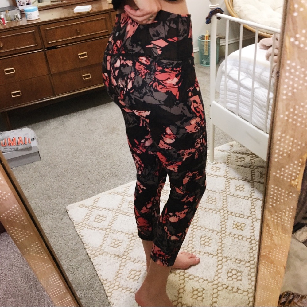 LULULEMON LEGGINGS